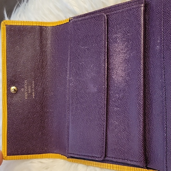 Louis Vuitton Vintage Epi Leather Porte Tresor Wallet - Picture 8 of 15